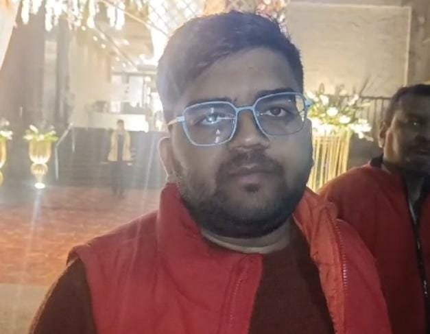 Jamshedpur Golmuri Chain Snatching:-साकची के दुकानदार के साथ गोलमुरी में चैन छीनतई का मामला आया सामने, खुलेआम अपराधी दे रहे हैं पुलिस को चुनौती।