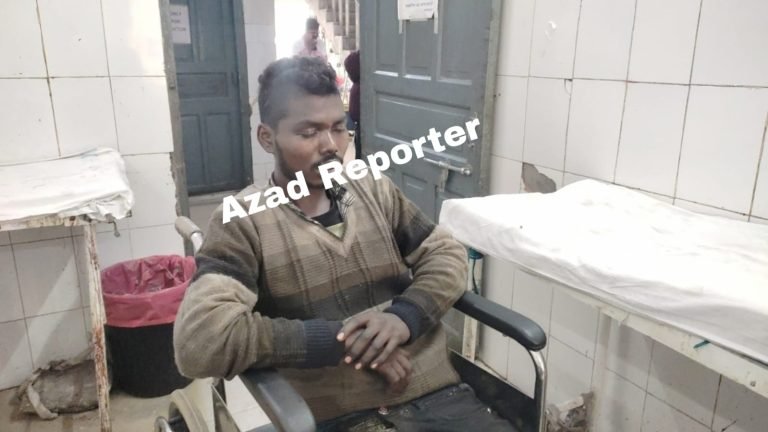 Jamshedpur School News:- स्कूल से चोरी करते हुए शख्स को संचालक ने पकड़ा, भागने के क्रम में हुआ घायल।