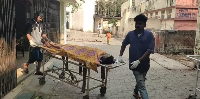 Jamshedpur Accident News :- सनी आलम शेख का एमजीएम अस्पताल में इलाज के दौरान मौत, सड़क हादसे में हुए थे घायल।