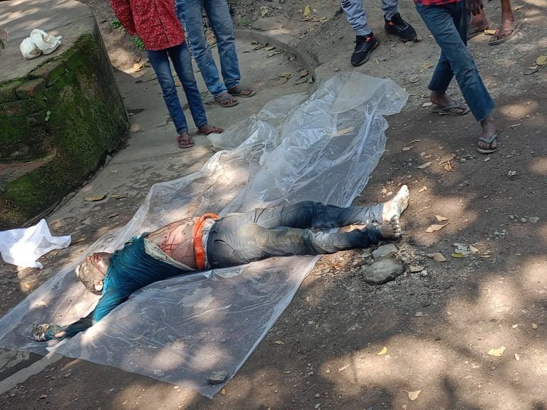 Jamshedpur Bagbeda News:- बबलू रजक का शव घटना के 5 दिन बाद आया पानी से ऊपर, कुएं में डूबने से हुई मौत।