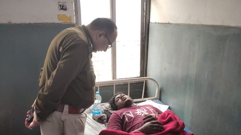 Jamshedpur Mob Lynching:- जमशेदपुर में मॉब लींचिंग का मामला आया सामने, 20 से 25 लोगो की भीड़ ने चोरी के शक पर मार मार कर ली एक की जान, एक गंभीर