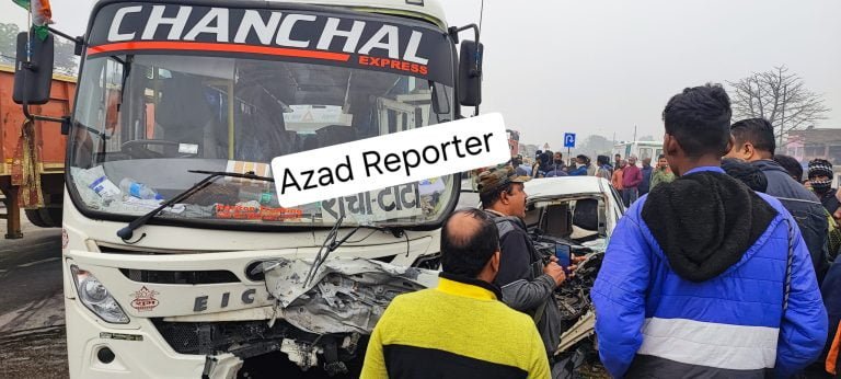 Tata Ranchi Highway Accident:- तमाड़ थाना अंतर्गत पोराडीह गांव में चंचल एक्सप्रेस बस स्विफ्ट डिजायर कार से टकराई, दो की हालात गंभीर