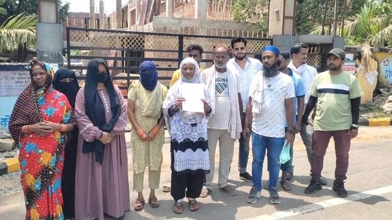 Dhatkidih Local Residents Reached SSP Office Jamshedpur, Complaint About Illegal Construction