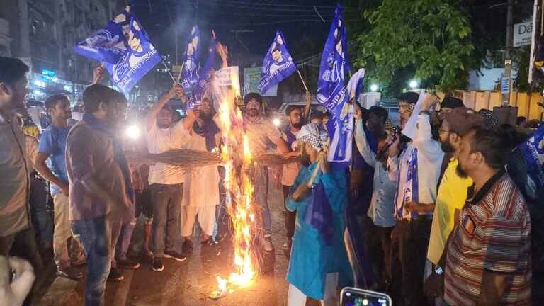 कोडरमा में मस्जिद के इमाम की मॉब लिंचिंग, जमशेदपुर में आजाद समाज पार्टी द्वारा विरोध प्रदर्शन, आखिर झारखंड में कब बनेगा मॉब लिंचिंग पर कानून