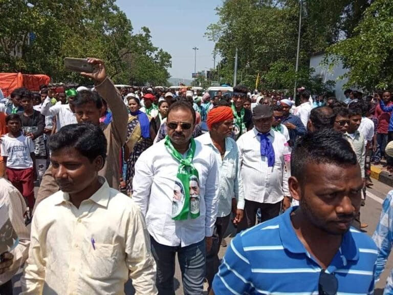 लंबे समय से पार्टी से खफा चल रहे बाबर खान कल दे सकते हैं जेएमएम से इस्तीफा