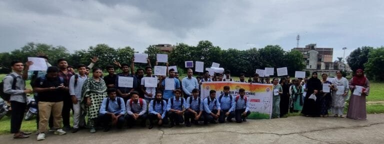 अल कबीर पॉलिटेक्निक द्वारा स्वच्छता ही सेवा अभियान किया गया आयोजित, पौधारोपण, निबंध लेखन जैसे कई गतिविधि किए गए