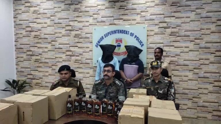 चुनाव के दौरान अवैध शराब बेचने की थी प्लानिंग, जमशेदपुर पुलिस ने किया भंडाफोड़