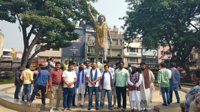 बिरसा मुंडा जयंती और झारखंड स्थापना दिवस पर आजाद समाज पार्टी ने दी जनता को शुभकामनाएं
