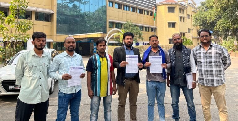 उत्तर प्रदेश के संभल में शाही जामा मस्जिद के सर्वे के दौरान फैले हिंसा के बीच आजाद समाज पार्टी जमशेदपुर पहुंची उपायुक्त कार्यालय, डीसी को सौंपा ज्ञापन