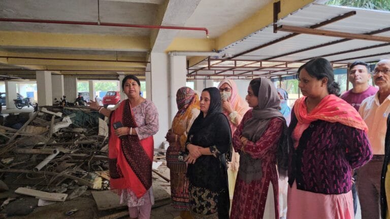 मानगो त्रिवेणी भास्कर में रहने वाले लोगों ने बिल्डर ओर ज़मीन मालिक के खिलाफ खोला मोर्चा, धोखा और अन्याय का लगाया आरोप