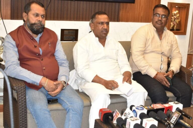 हार के बाद पहली बार मीडिया के सामने आए पूर्व स्वास्थ्य मंत्री बन्ना गुप्ता