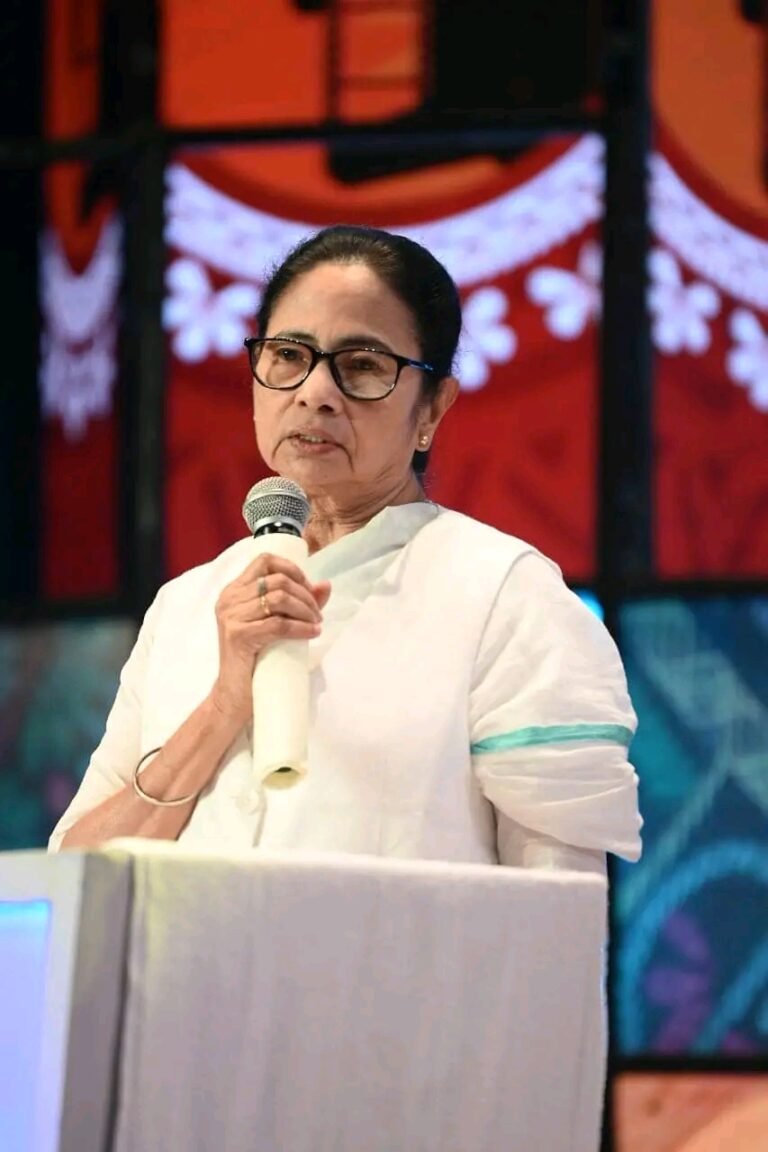West Bengal News :ममता बनर्जी ने विपक्षी गठबंधन INDIA alliance की कमान सौंपने का किया स्वागत