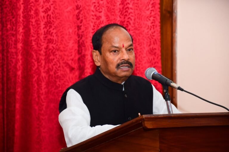 ओडिशा के राज्यपाल और झारखंड के पूर्व मुख्यमंत्री रघुवर दास ने राज्यपाल पद से दिया इस्तीफा