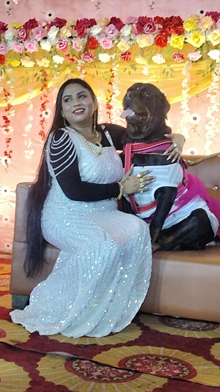 जमशेदपुर में लाखों खर्च कर मनाया डॉग का जन्मदिन, 300 लोगों को खिलाया खाना