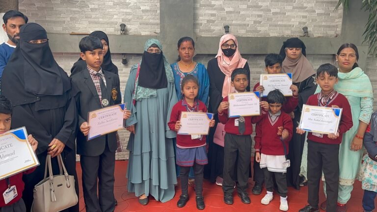 Jamshedpur News : क्रीसेंट हाई स्कूल में स्कॉलरशिप एग्जाम संपन्न, मेघावी बच्चों को पढ़ाई में दी जाएगी छूट