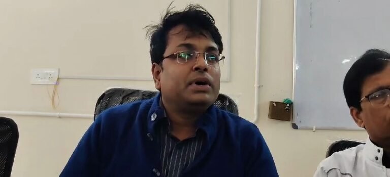 हावड़ा-टाटा स्टील एक्सप्रेस पर हुए पथराव की जाँच हुई शुरू