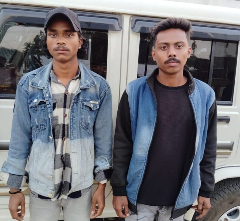 चलती ट्रेन पर पथराव, चार आरोपी गिरफ्तार, रेलवे सुरक्षा बल की सख्त कार्रवाई