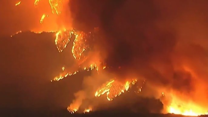 ईरान ने अमेरिका को दिया मदद का हाथ, लॉस एंजिल्स में लगी आग पर काबू पाने में करेगा सहयोग