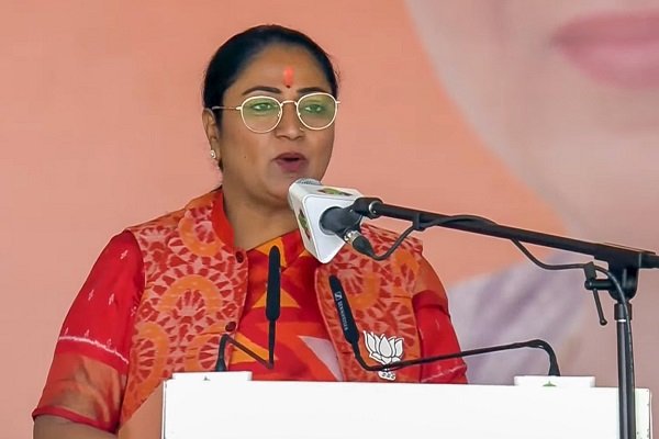 दिल्ली की नई सीएम रेखा गुप्ता ने ली शपथ, प्रधानमंत्री भी थे मौजूद…