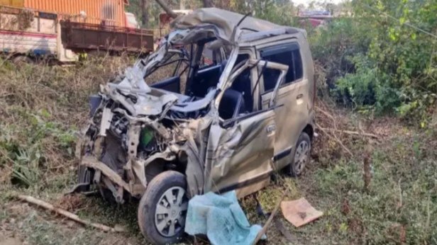 रांची-टाटा एनएच पर भीषण सड़क हादसा, दो की मौत और एक घायल