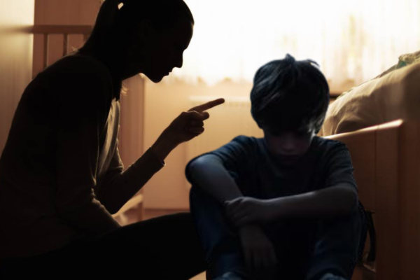 10 वर्षीय बच्चे की ट्रेन से कटकर मौत, पढ़ाई नहीं करने पर डांट से था आहत…