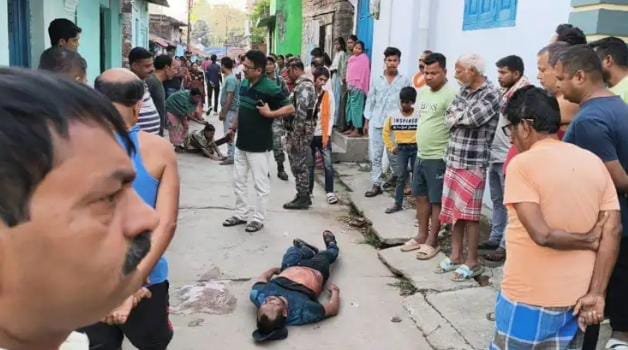 चक्रधरपुर में युवक की चाकू मारकर हत्या, पुलिस जांच में जुटी…