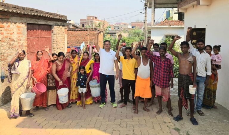 जमशेदपुर के श्यामनगर में लोग अब नदी के गंदे पानी पर निर्भर, विकास सिंह ने दी आंदोलन की चेतावनी…