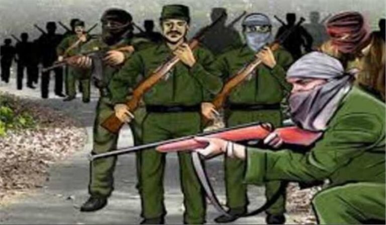 Chaibasa में नक्सली हमला, ग्रामीण की गला रेत कर हत्या…