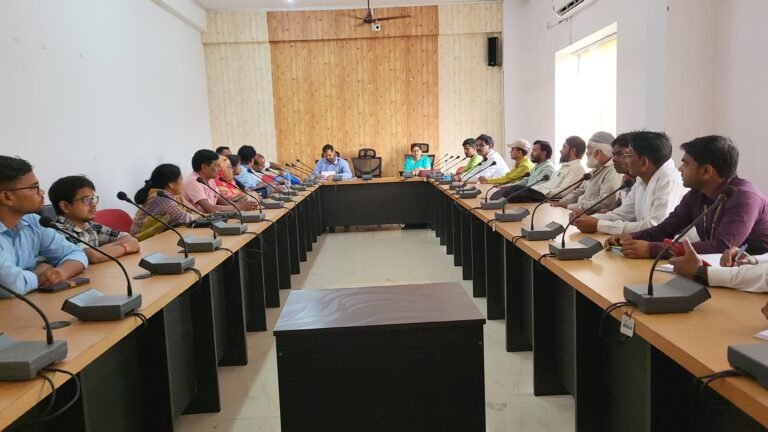 सरायकेला-खरसावां: कपाली नगर परिषद में समीक्षा बैठक, एसडीएम के सख्त निर्देश