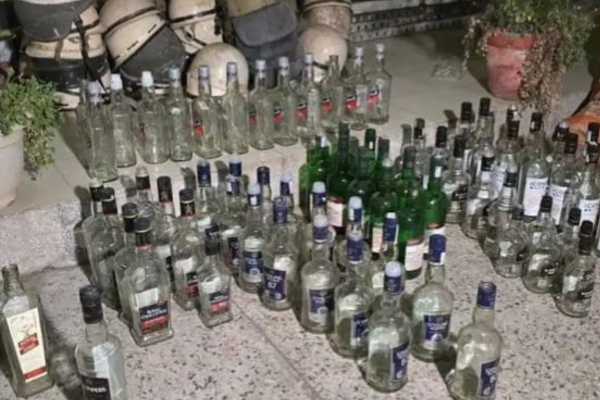 चाईबासा में अवैध नकली शराब फैक्ट्री का खुलासा, भारी मात्रा में माल जब्त…