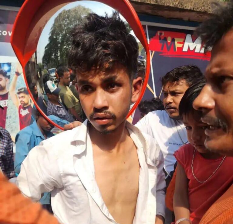 जमशेदपुर के कदमा में चेन स्नैचर को लोगों ने दबोचा, पुलिस को सौंपा…