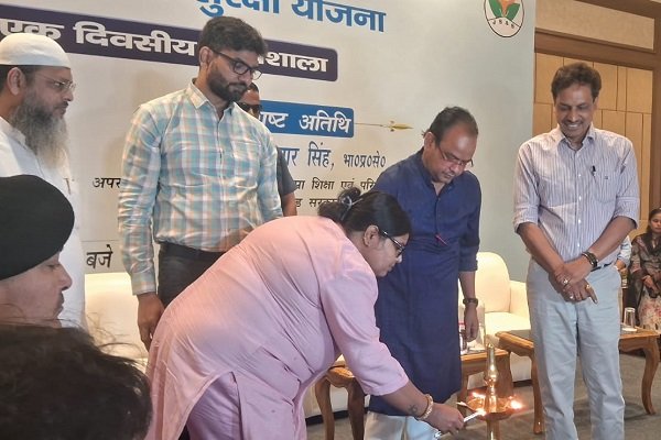 प्रदेश में लोगों को गुणवत्तापूर्ण इलाज करवाएंगे मुहैया: इरफान अंसारी