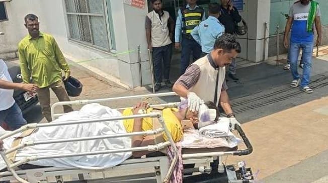 बर्मामाइंस में ध्वस्तीकरण के दौरान हादसा, ईंट चुराने के प्रयास में युवक गंभीर रूप से घायल…