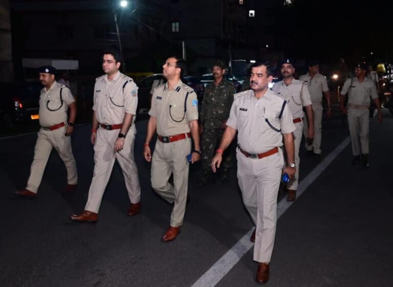 जमशेदपुर स्थित कदमा में SSP ने किया पैदल मार्च