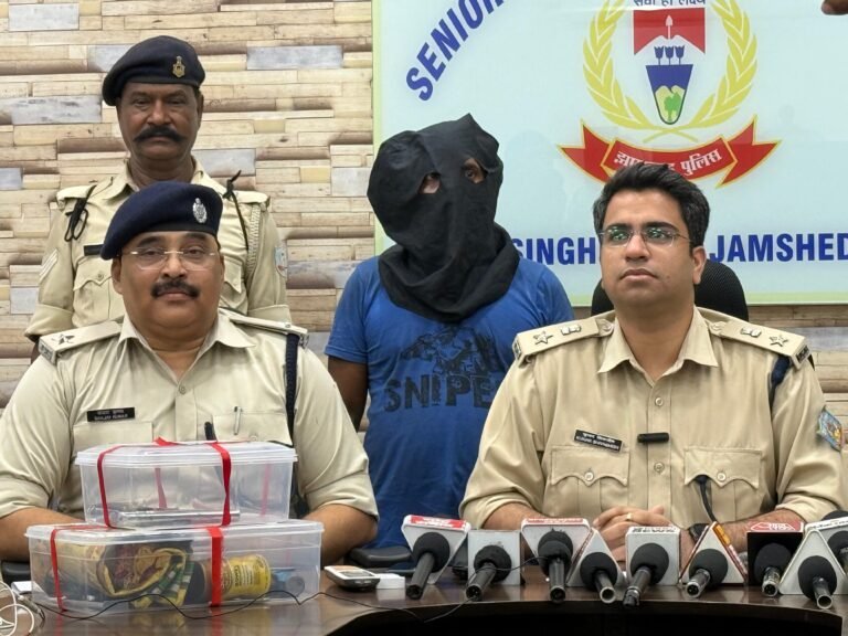 मुंगेर से लाकर जमशेदपुर में बेचता था हथियार, पुलिस ने एक को किया गिरफ्तार…