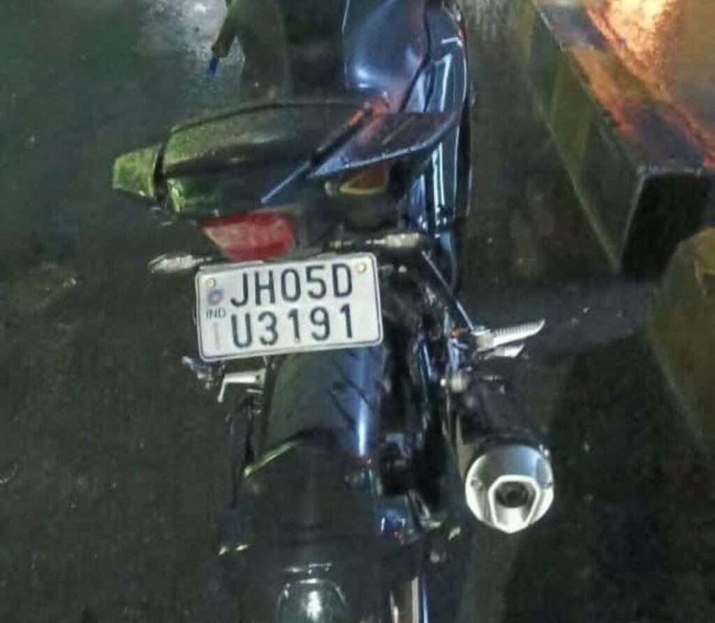 1000203576
