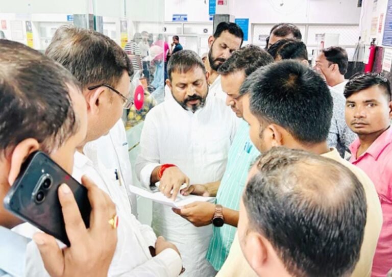 टाटा स्टील हादसा!! ट्रेन हादसे में ठेका मजदूर की मौत के तीन दिन बाद 7 लाख मुआवज़े और मासिक सहायता पर हुआ समझौता…