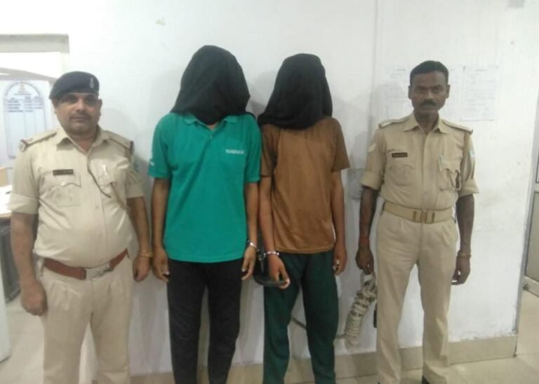 जमशेदपुर के मानगो में चोरी की घटना का खुलासा, दो शातिर अपराधी गिरफ्तार, 28 हजार नकद और दस्तावेज बरामद…