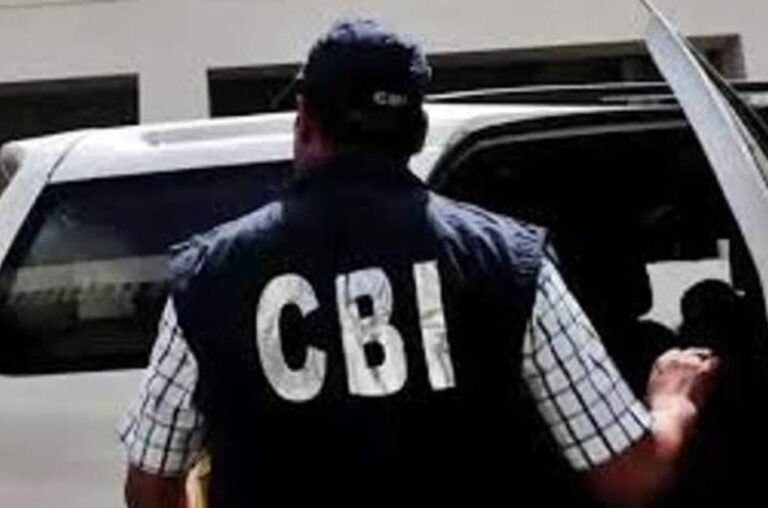 100 करोड़ के GST घोटाले में CBI की बड़ी कार्रवाई, बिहार-झारखंड के 7 ठिकानों पर छापेमारी…