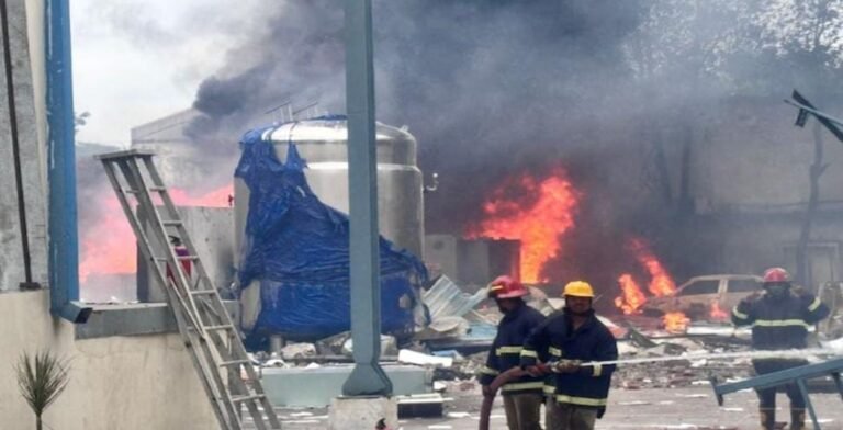 TELANGANA PHARMA BLAST: तेलंगाना फार्मा प्लांट विस्फोट में मौतों का आंकड़ा 35 तक पहुंचा, मलबे से निकले और शव…