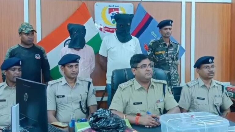 भोगनाडीह हिंसा! हूल दिवस पर माहौल बिगाड़ने की साजिश में दो गिरफ्तार, BJP से था संबंध, हथियार हुए बरामद…