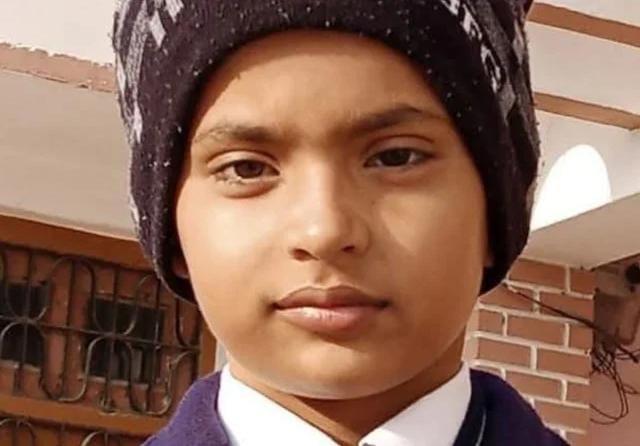 बढ़ते हार्ट अटैक के मामलों के बीच फिर एक चौंकाने वाली घटना,मात्र 12 साल के बच्चे की हार्ट अटैक से हुई मौत, स्कूल के गेट पर गिर पड़ा छात्र…