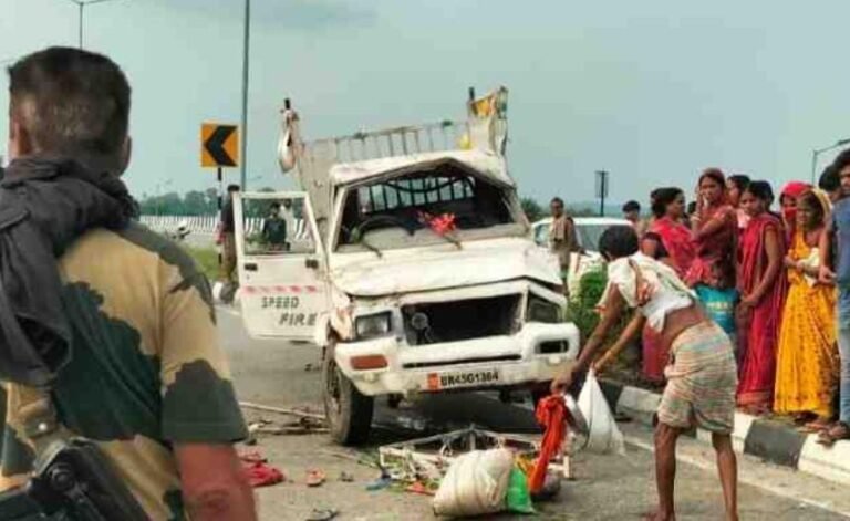 पलामू में दर्दनाक सड़क हादसा: धान की रोपनी को जा रहे मजदूरों से भरी पिकअप वैन डिवाइडर से टकराई, 3 की मौत, 29 घायल…