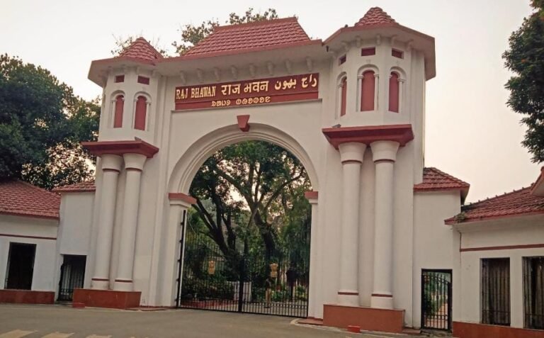 राजभवन की सख्ती! झारखंड के 4 विश्वविद्यालयों को इंटर में नामांकन पर नोटिस, 3 दिन में मांगी रिपोर्ट…