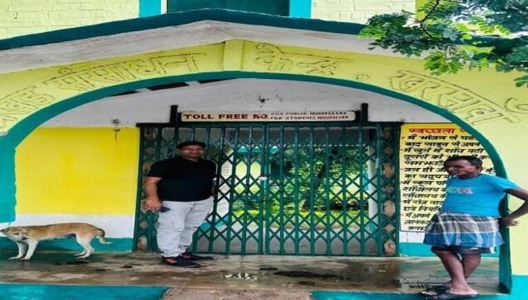 सरायकेला में अनुशासनहीनता पर शिक्षा पदाधिकारी का बड़ा एक्शन, BEEO सहित सभी कर्मियों का वेतन रोका…