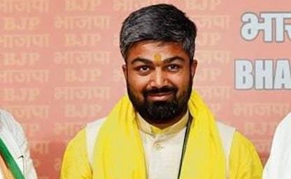 Bihar/ Patna : फेमस यूट्यूबर मनीष कश्यप जन सुराज पार्टी में हुए शामिल, प्रशांत किशोर ने दिलाई सदस्यता, लड़ सकते हैं चुनाव…