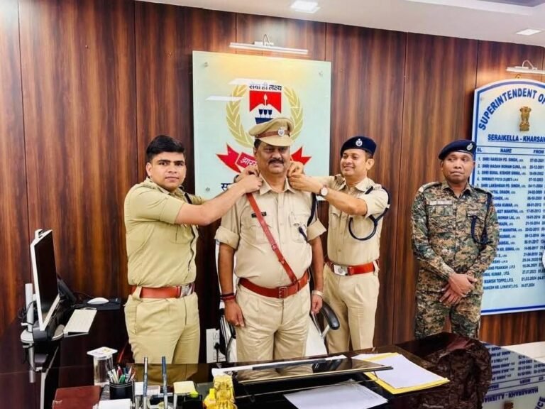 Seraikela: अजय कुमार को मिली DSP पद की जिम्मेदारी, सरायकेला में पिपिंग सेरेमनी के साथ हुआ सम्मान…