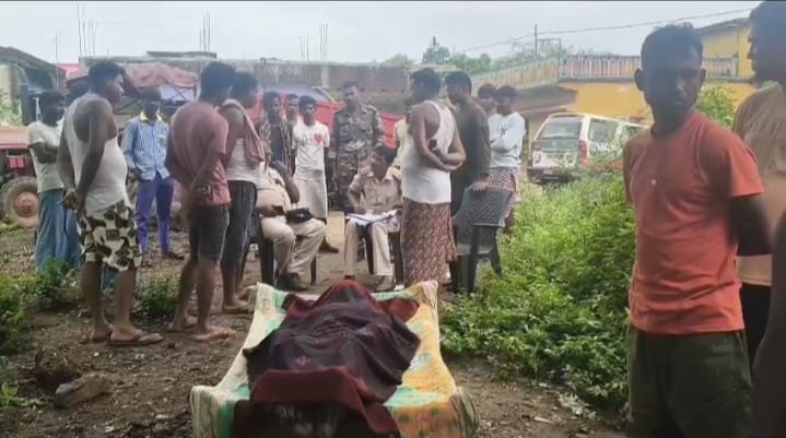 कांड्रा में पेड़ से लटका मिला 25 साल के युवक का शव, इलाके में फैली सनसनी…