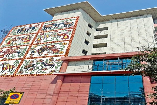 झारखंड से मुंबई जाने वाले लोगों को मिलेगी अब ठहरने की बेहतर सुविधा !मुंबई के वाशी में बनेगा नया झारखंड भवन, दो साल में होगा निर्माण पूरा…