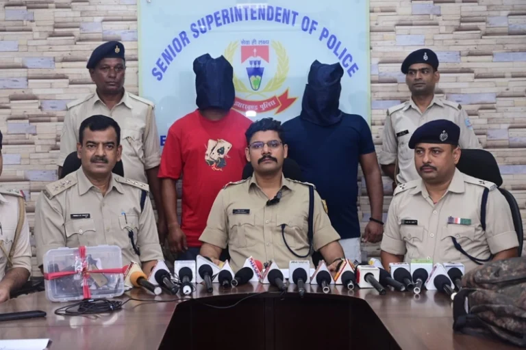 Jamshedpur: कदमा में बड़ी आपराधिक साजिश नाकाम, जमशेदपुर पुलिस ने दो युवक को हथियार के साथ किया गिरफ्तार…